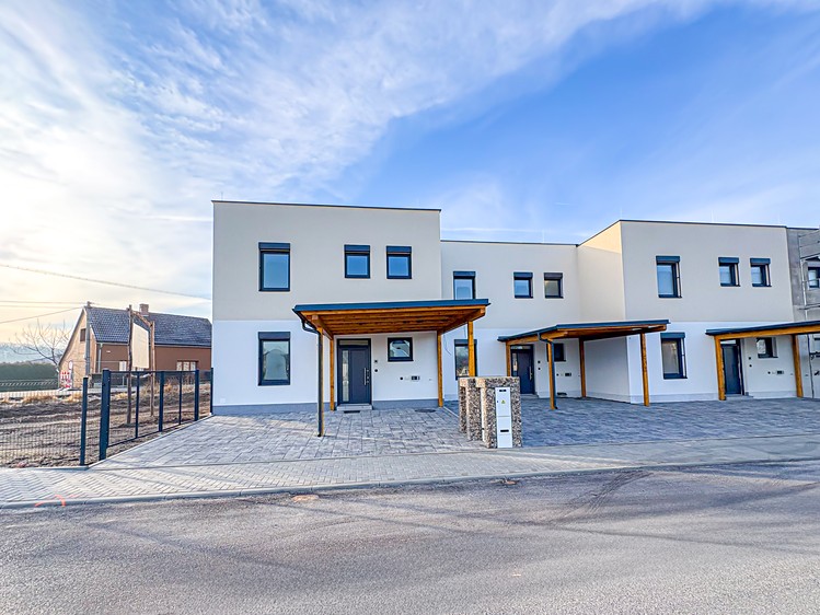 Prodej rodinného domu 130 m², pozemek 384 m² - foto 1