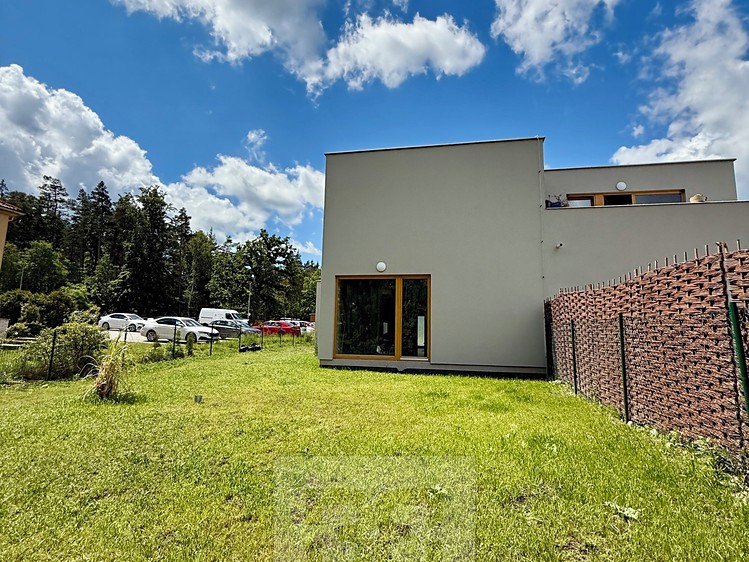 Prodej rodinného domu 181 m², pozemek 846 m² - foto 7