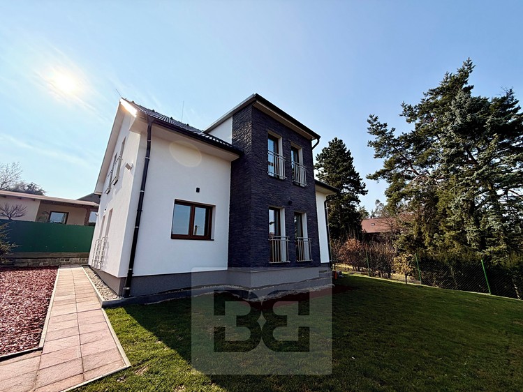 Prodej rodinného domu 160 m², pozemek 554 m² - foto 5