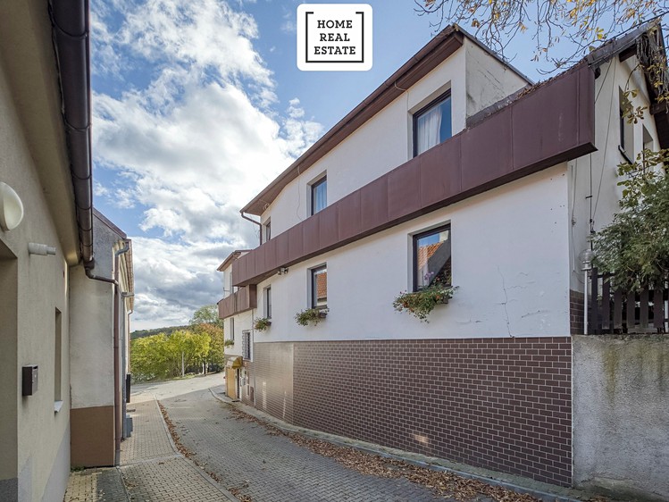 Prodej rodinného domu 420 m², pozemek 434 m² - foto 1