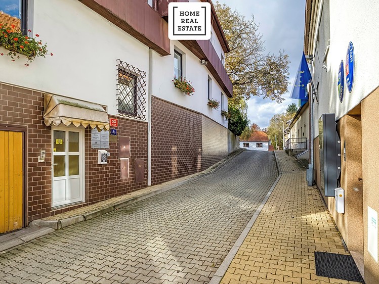 Prodej rodinného domu 420 m², pozemek 434 m² - foto 8