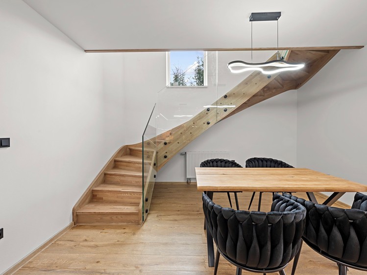 Prodej rodinného domu 251 m², pozemek 541 m² - foto 5