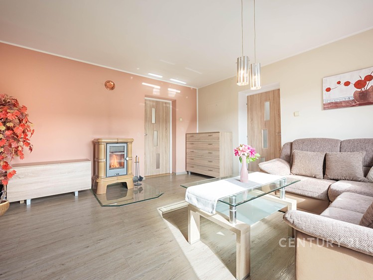 Prodej rodinného domu 229 m², pozemek 646 m² - foto 6