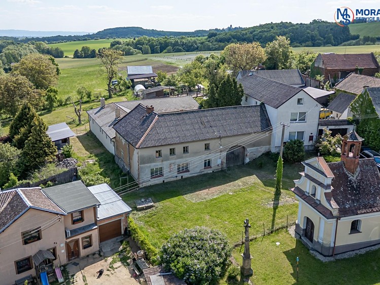 Prodej rodinného domu 480 m², pozemek 4 415 m² - foto 4