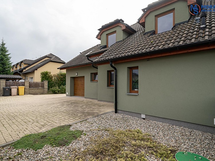 Prodej rodinného domu 176 m², pozemek 552 m² - foto 5