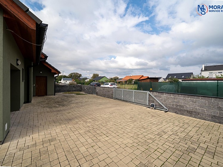 Prodej rodinného domu 176 m², pozemek 552 m² - foto 6