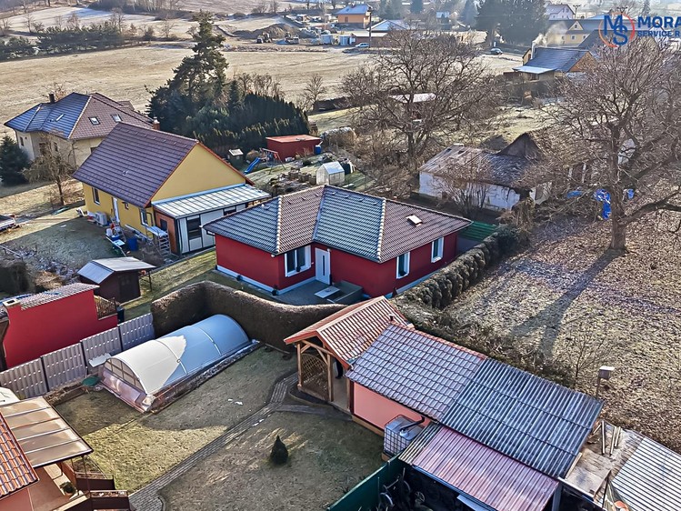 Prodej rodinného domu 87 m², pozemek 378 m² - foto 1