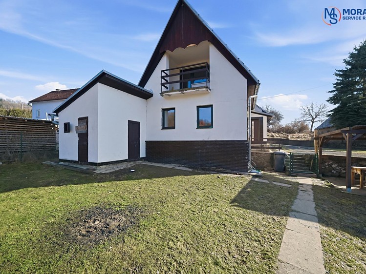 Prodej rodinného domu 135 m², pozemek 1 058 m² - foto 6