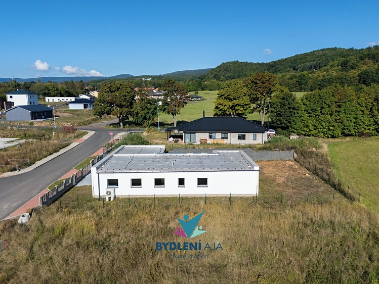 Prodej rodinného domu 206 m², pozemek 887 m² - foto 4