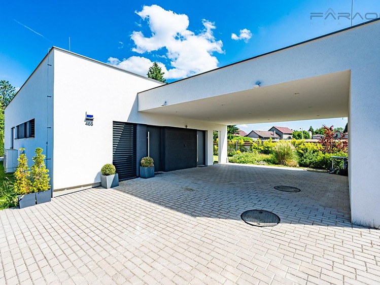 Prodej rodinného domu 132 m², pozemek 1 027 m² - foto 1