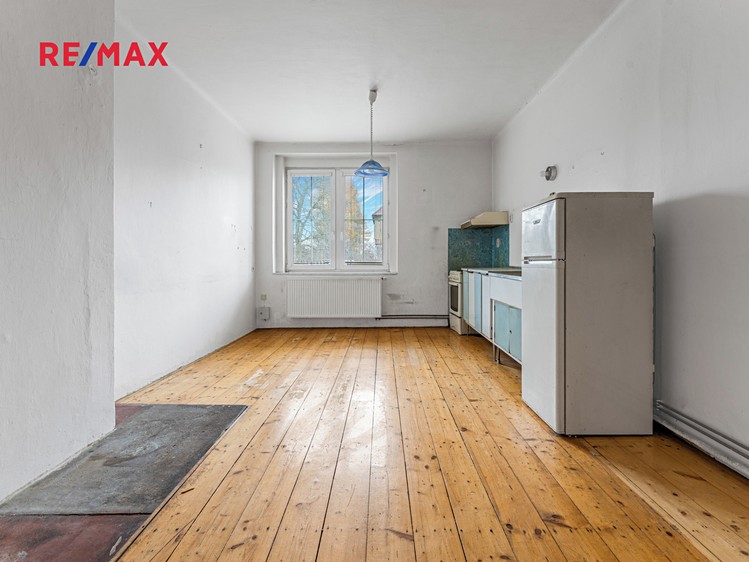 Prodej rodinného domu 132 m², pozemek 915 m² - foto 1