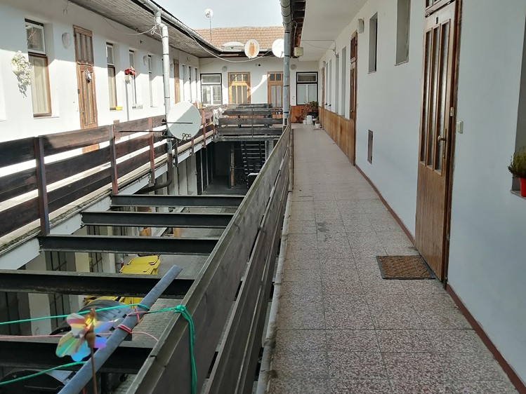 Prodej vícegeneračního domu 1 394 m², pozemek 814 m² - foto 6
