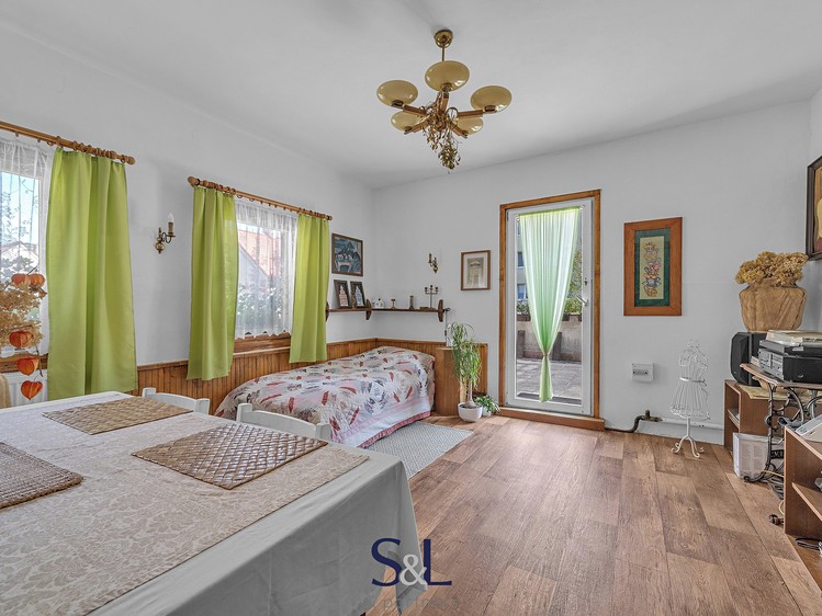 Prodej  rodinného domu 180 m², pozemek 636 m² - foto 3