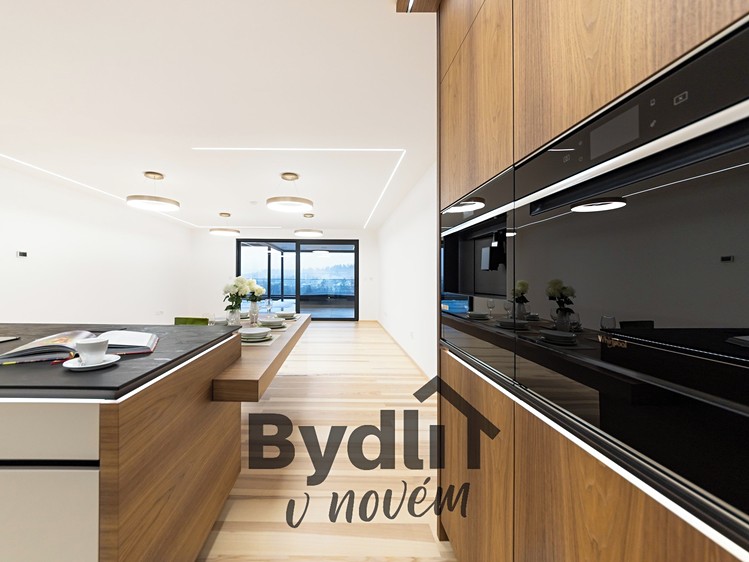 Prodej rodinného domu 192 m², pozemek 959 m² - foto 7