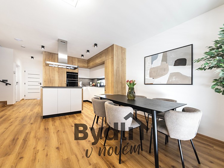 Prodej rodinného domu 121 m², pozemek 597 m² - foto 4