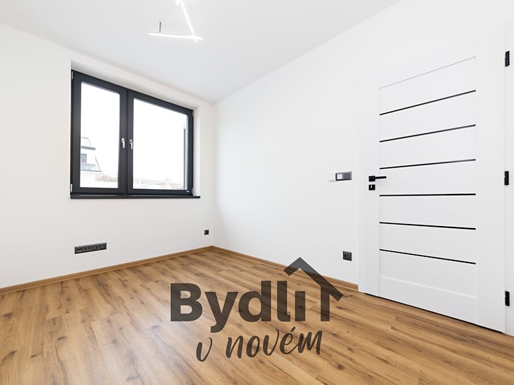 Prodej rodinného domu 121 m², pozemek 597 m² - foto 5