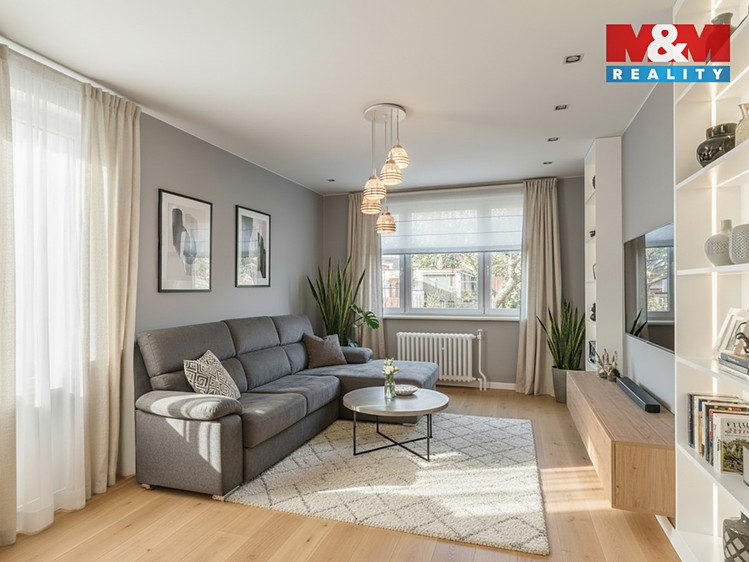 Prodej rodinného domu 184 m², pozemek 495 m² - foto 3