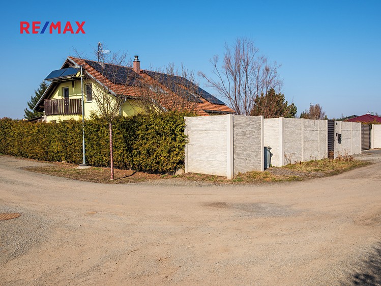 Prodej  rodinného domu 209 m², pozemek 1 446 m² - foto 3