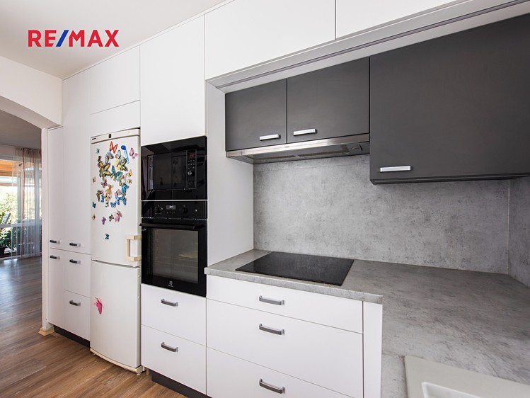 Prodej  rodinného domu 209 m², pozemek 1 446 m² - foto 6