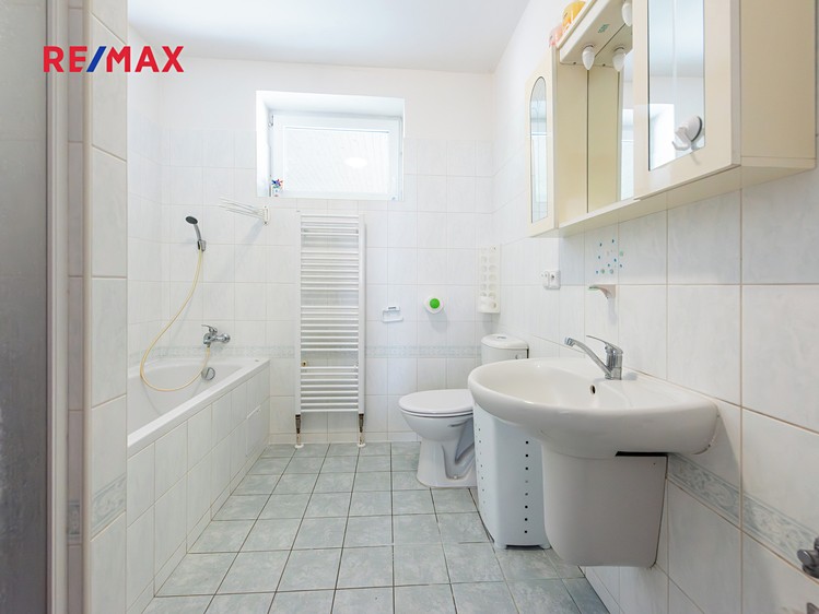 Prodej  rodinného domu 209 m², pozemek 1 446 m² - foto 7