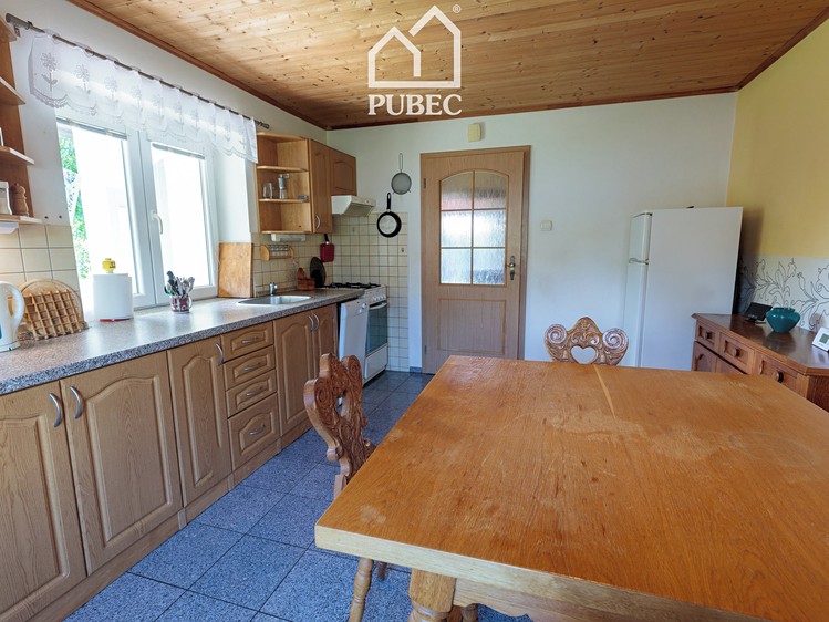 Prodej rodinného domu 200 m², pozemek 1 882 m² - foto 4
