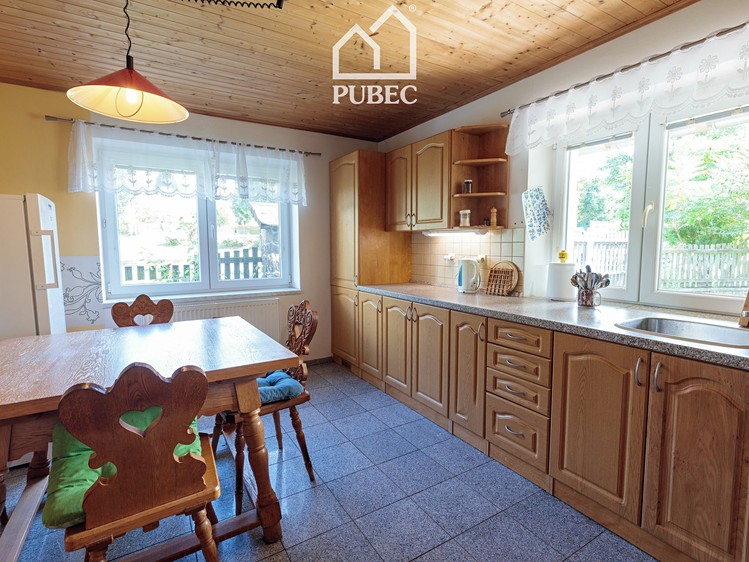 Prodej rodinného domu 200 m², pozemek 1 882 m² - foto 5