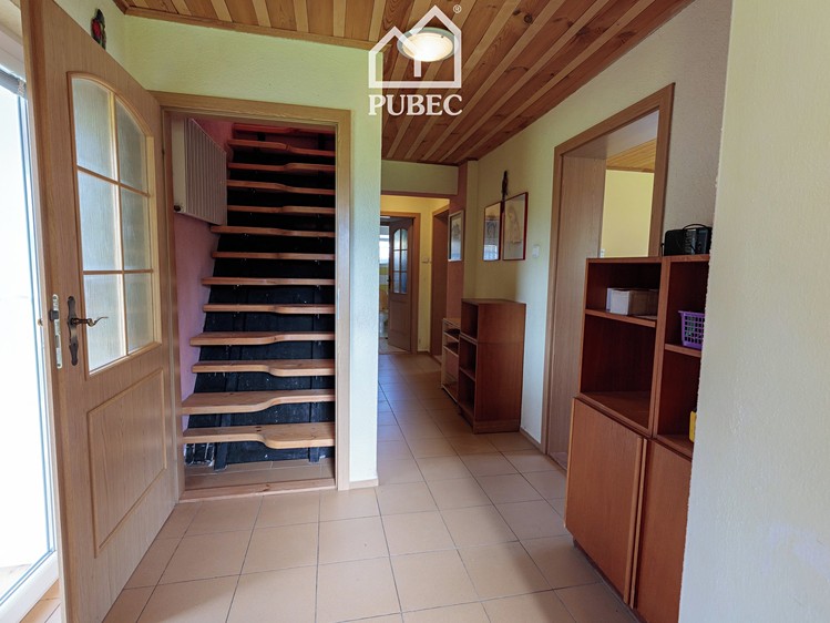 Prodej rodinného domu 200 m², pozemek 1 882 m² - foto 8