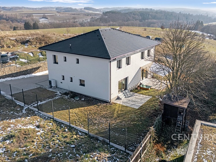 Prodej rodinného domu 145 m², pozemek 517 m² - foto 1