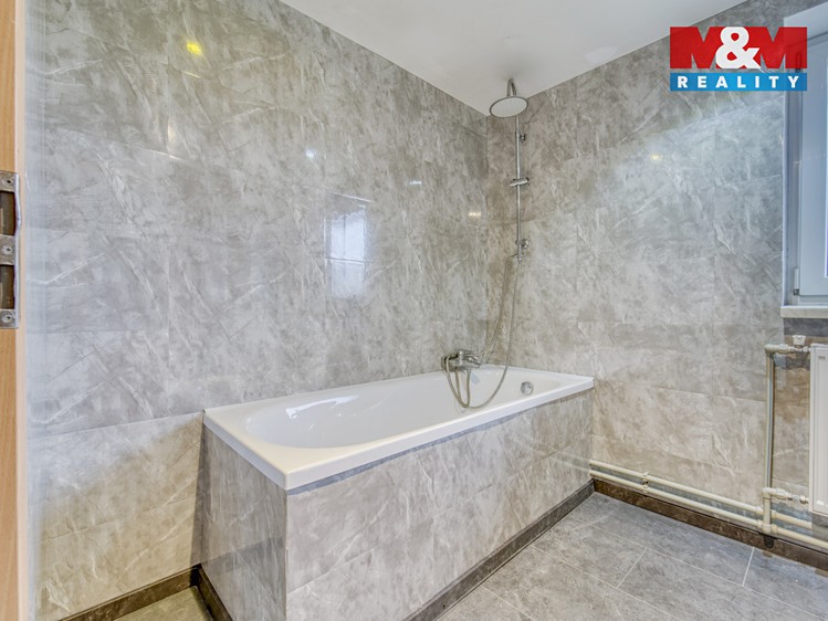 Prodej rodinného domu 156 m², pozemek 555 m² - foto 3