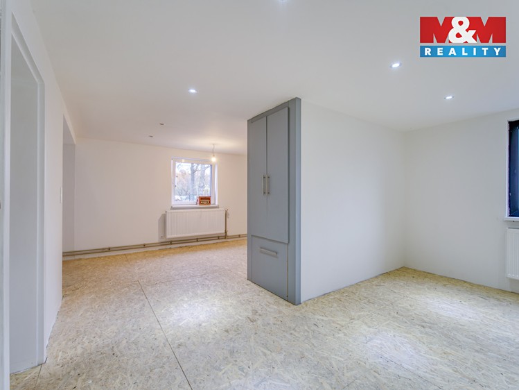 Prodej rodinného domu 156 m², pozemek 555 m² - foto 8
