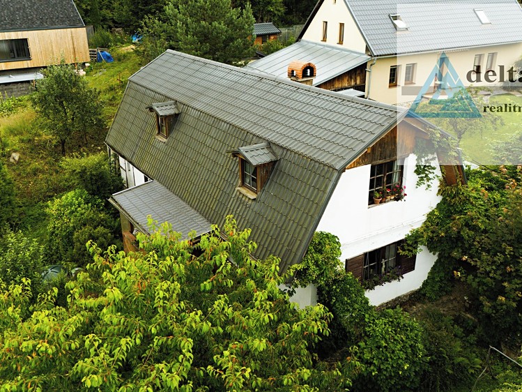 Prodej rodinného domu 100 m², pozemek 1 219 m² - foto 1