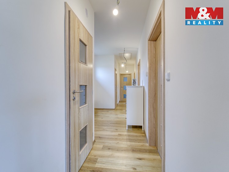 Prodej rodinného domu 84 m², pozemek 1 011 m² - foto 7