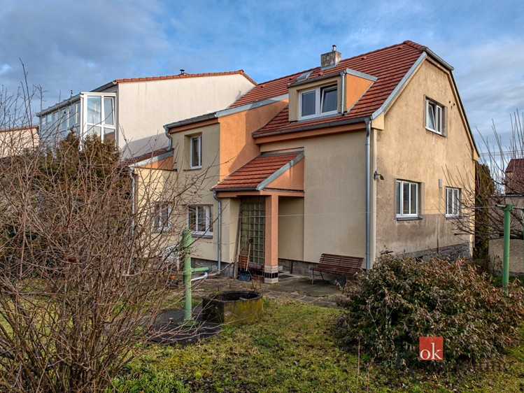 Pronájem rodinného domu 150 m², pozemek 949 m² - foto 1