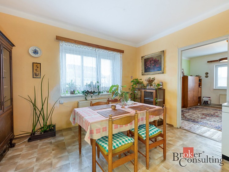 Pronájem rodinného domu 150 m², pozemek 949 m² - foto 3