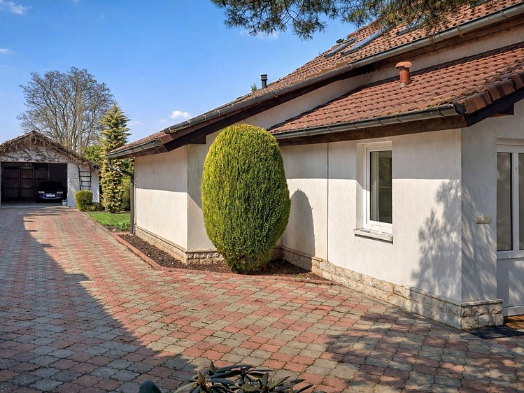 Pronájem rodinného domu 230 m², pozemek 1 100 m² - foto 8
