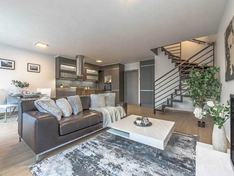 Pronájem rodinného domu 180 m², pozemek 203 m² - foto 6