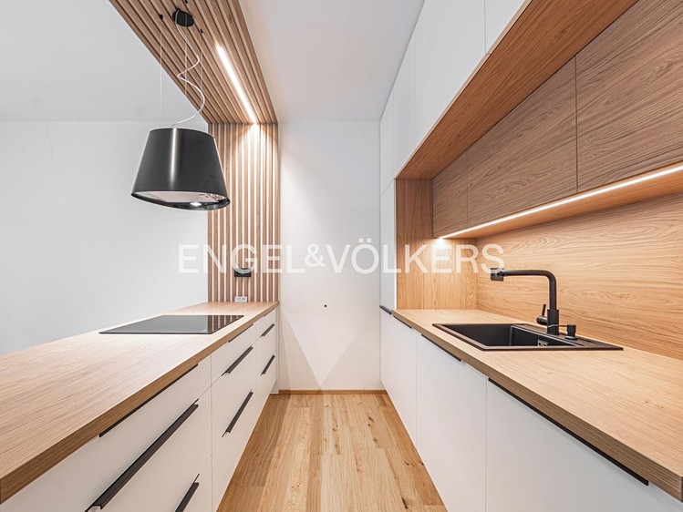 Pronájem  vily 146 m², pozemek 260 m² - foto 3