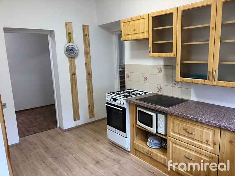 Pronájem rodinného domu 130 m², pozemek 500 m² - foto 1