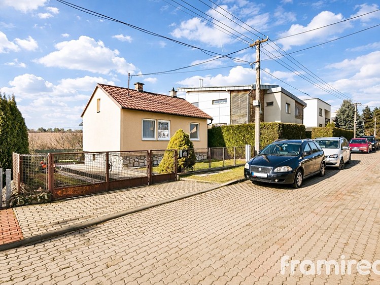 Pronájem rodinného domu 65 m², pozemek 350 m² - foto 1