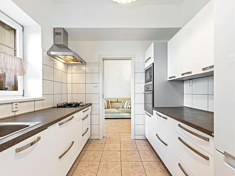 Pronájem  rodinného domu 283 m², pozemek 720 m² - foto 5