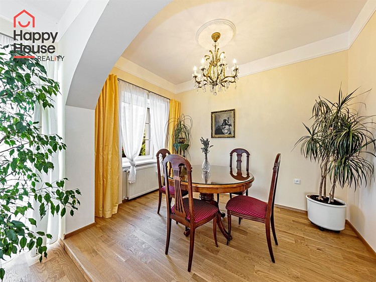 Pronájem  rodinného domu 283 m², pozemek 720 m² - foto 6