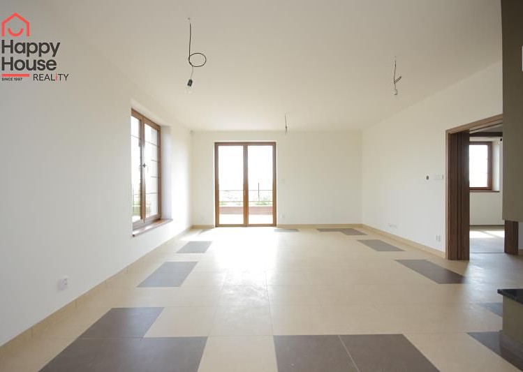 Pronájem  rodinného domu 250 m², pozemek 520 m² - foto 5