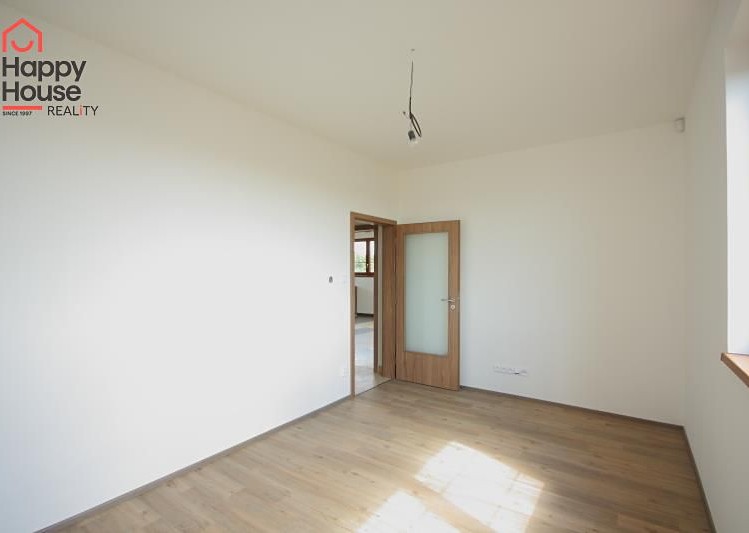 Pronájem  rodinného domu 250 m², pozemek 520 m² - foto 7