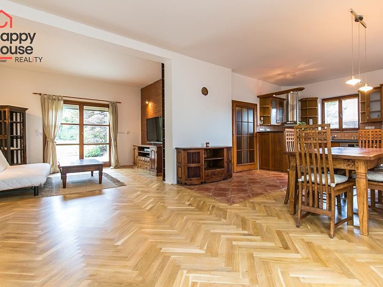 Pronájem  rodinného domu 230 m², pozemek 1 010 m² - foto 4