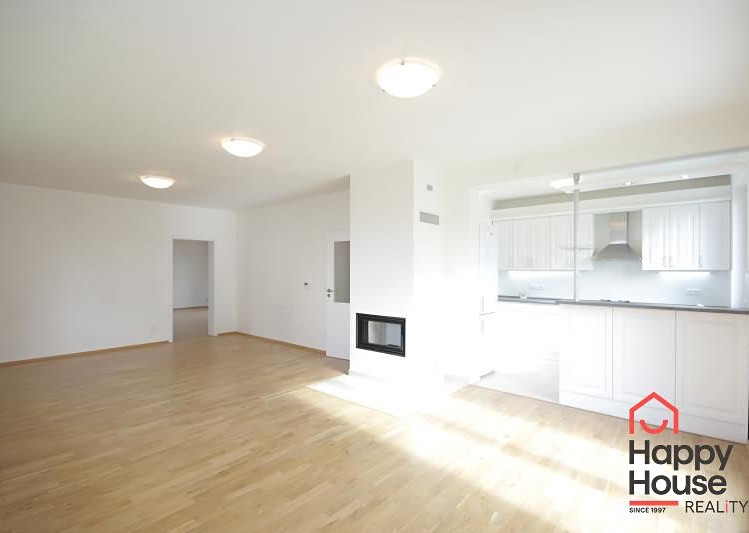 Pronájem  rodinného domu 300 m², pozemek 820 m² - foto 3