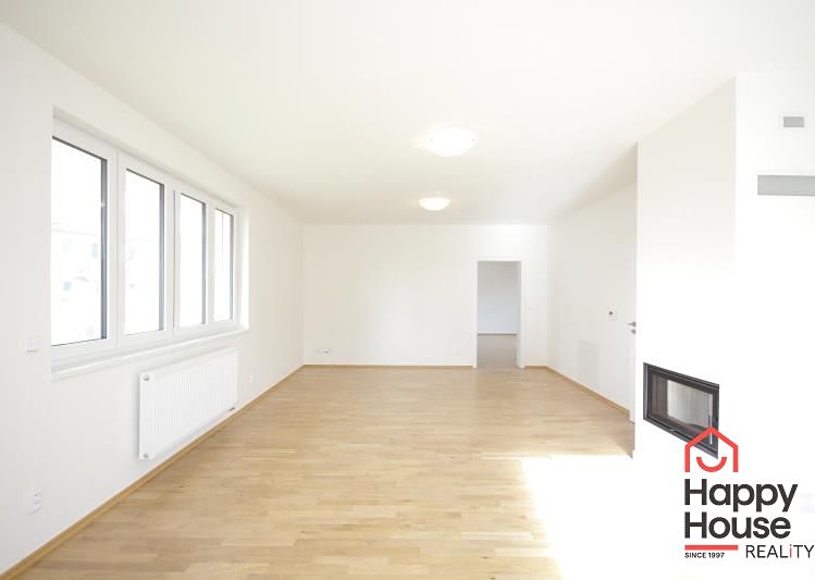 Pronájem  rodinného domu 300 m², pozemek 820 m² - foto 7