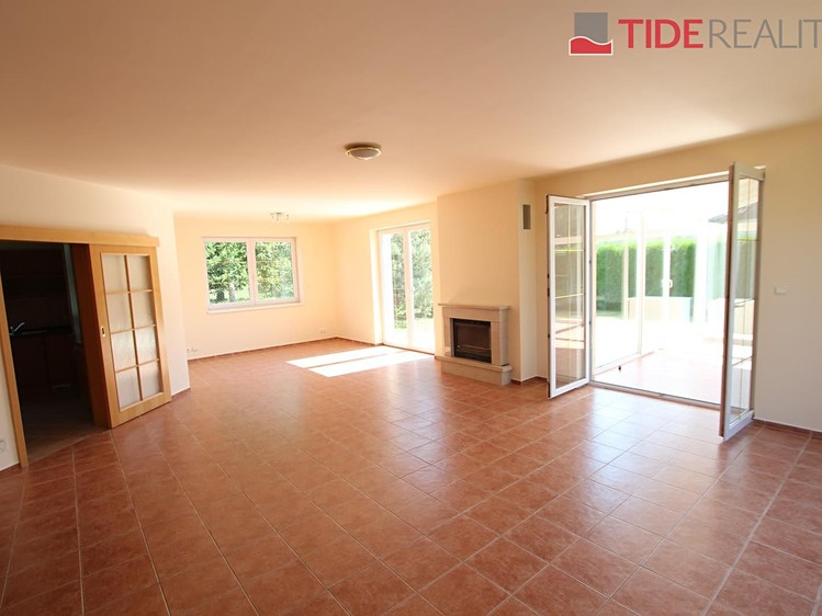 Pronájem vily 290 m², pozemek 896 m² - foto 2