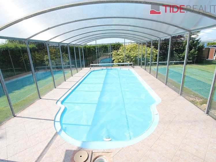 Pronájem vily 290 m², pozemek 896 m² - foto 4