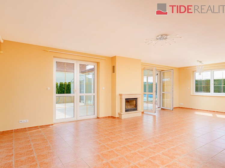 Pronájem vily 290 m², pozemek 745 m² - foto 6