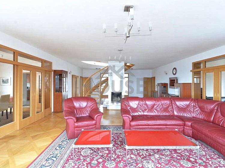 Pronájem vily 839 m², pozemek 1 056 m² - foto 7